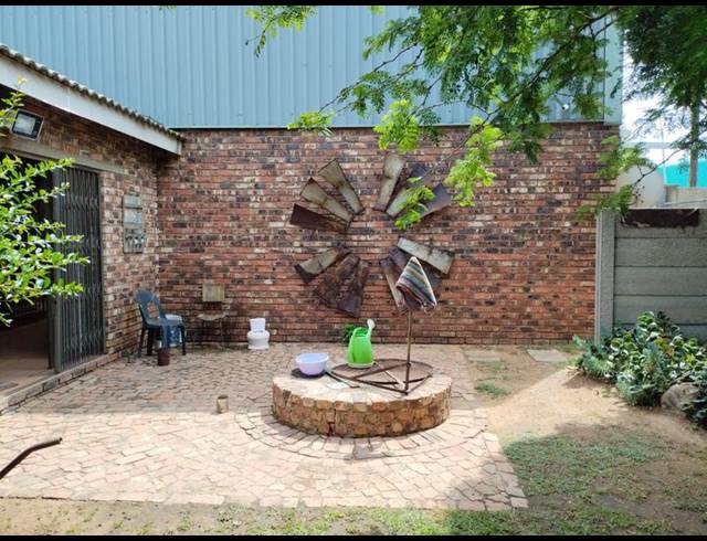 INDUSTRIAL PROPERTY TO RENT IN VAALPARK